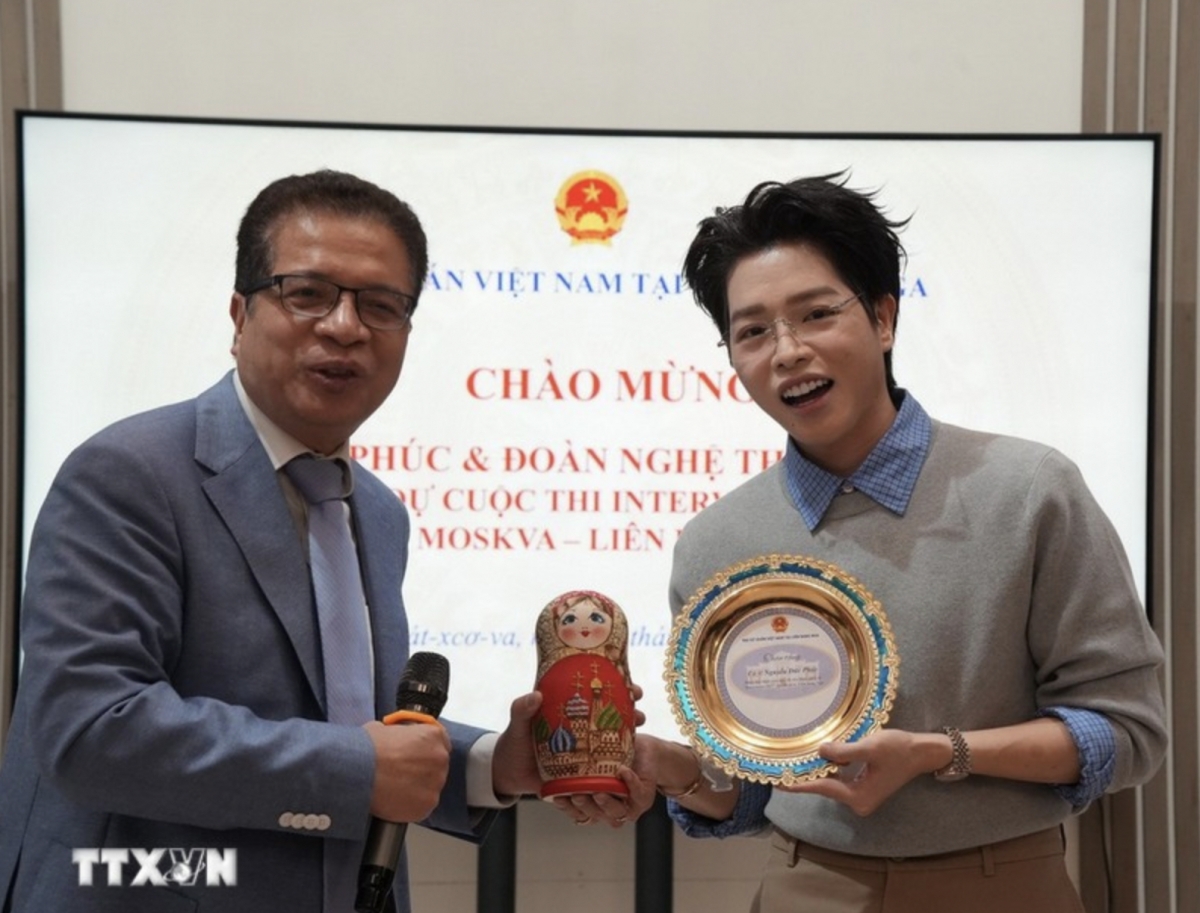 Singer Duc Phuc makes Moscow debut at Intervision 2025